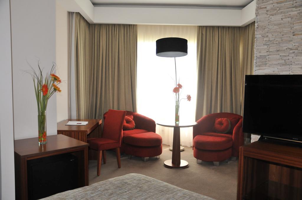 Antu Malal Hotel Plaza Huincul Ngoại thất bức ảnh