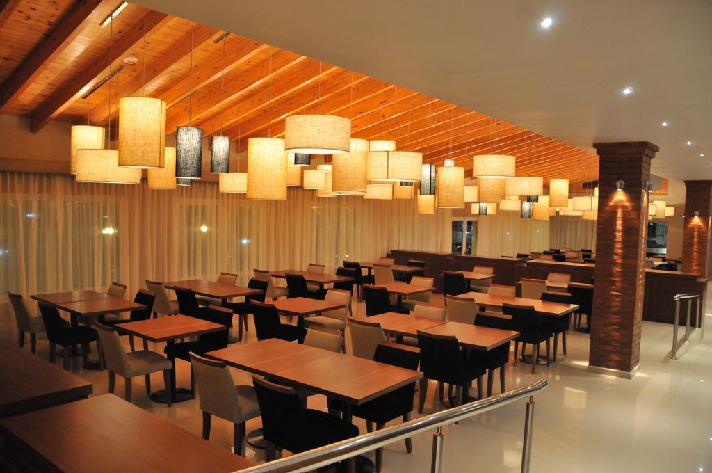 Antu Malal Hotel Plaza Huincul Ngoại thất bức ảnh
