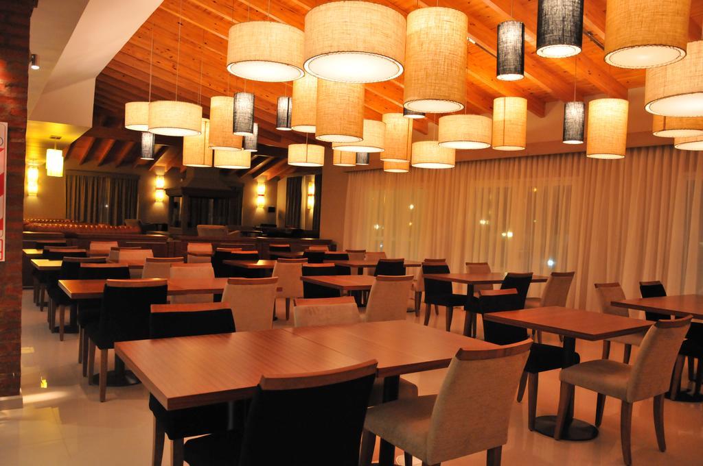 Antu Malal Hotel Plaza Huincul Ngoại thất bức ảnh