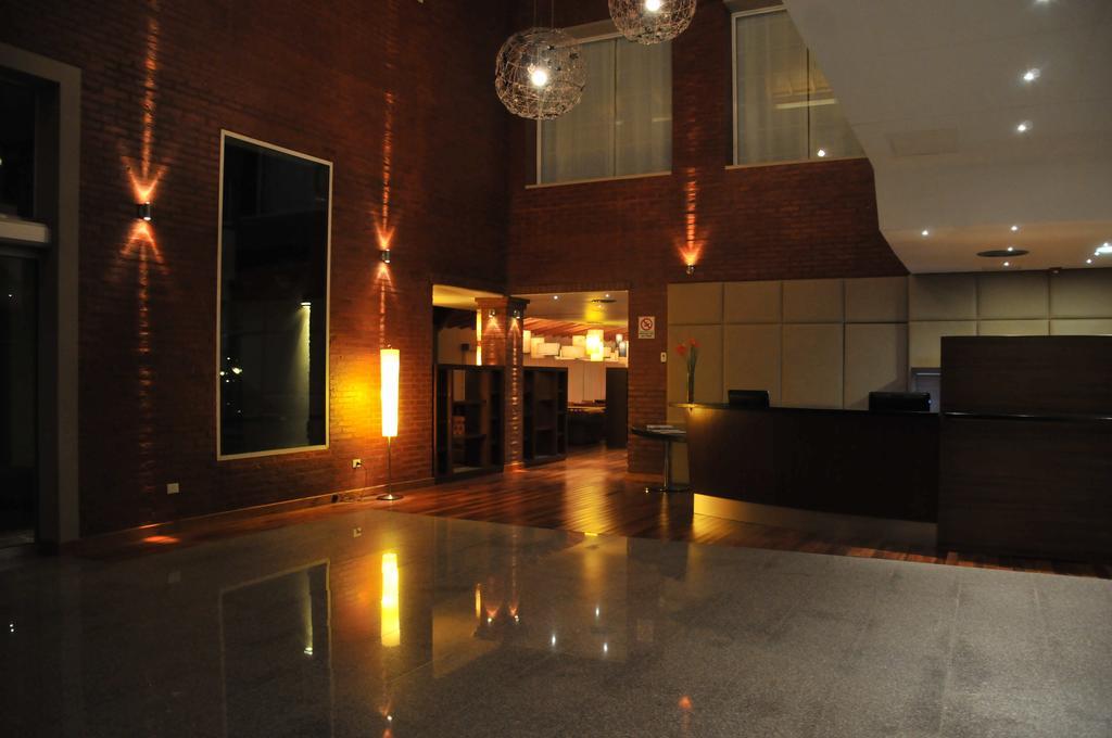 Antu Malal Hotel Plaza Huincul Ngoại thất bức ảnh