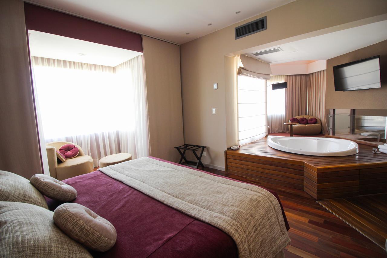 Antu Malal Hotel Plaza Huincul Ngoại thất bức ảnh