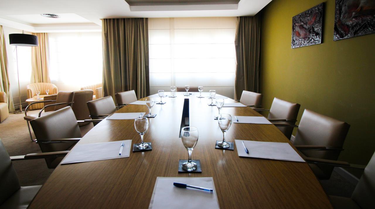 Antu Malal Hotel Plaza Huincul Ngoại thất bức ảnh