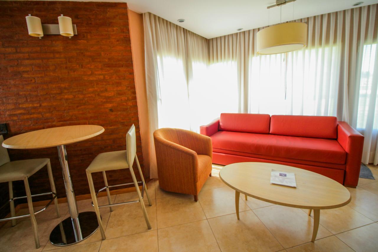 Antu Malal Hotel Plaza Huincul Ngoại thất bức ảnh