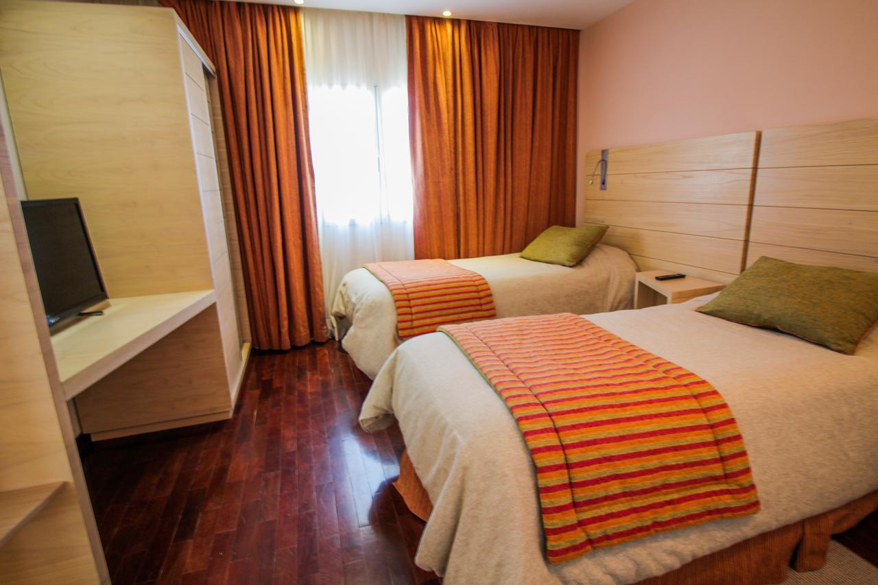 Antu Malal Hotel Plaza Huincul Ngoại thất bức ảnh